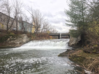 CrossBros Wet looking upstream at the Cross Brothers Dam, Northfield, VT